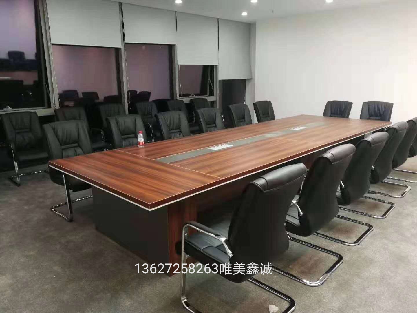 牡丹江現(xiàn)代時(shí)尚簡(jiǎn)約會(huì)議桌WM-FLX-2