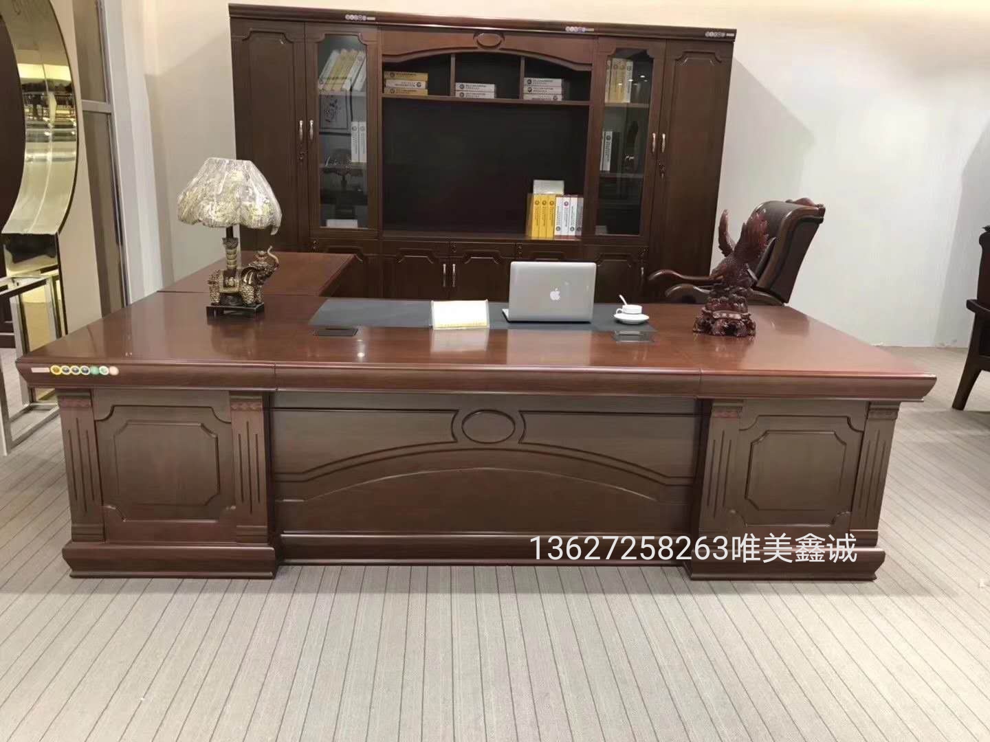 牡丹江實木大班臺WM-BC-2606